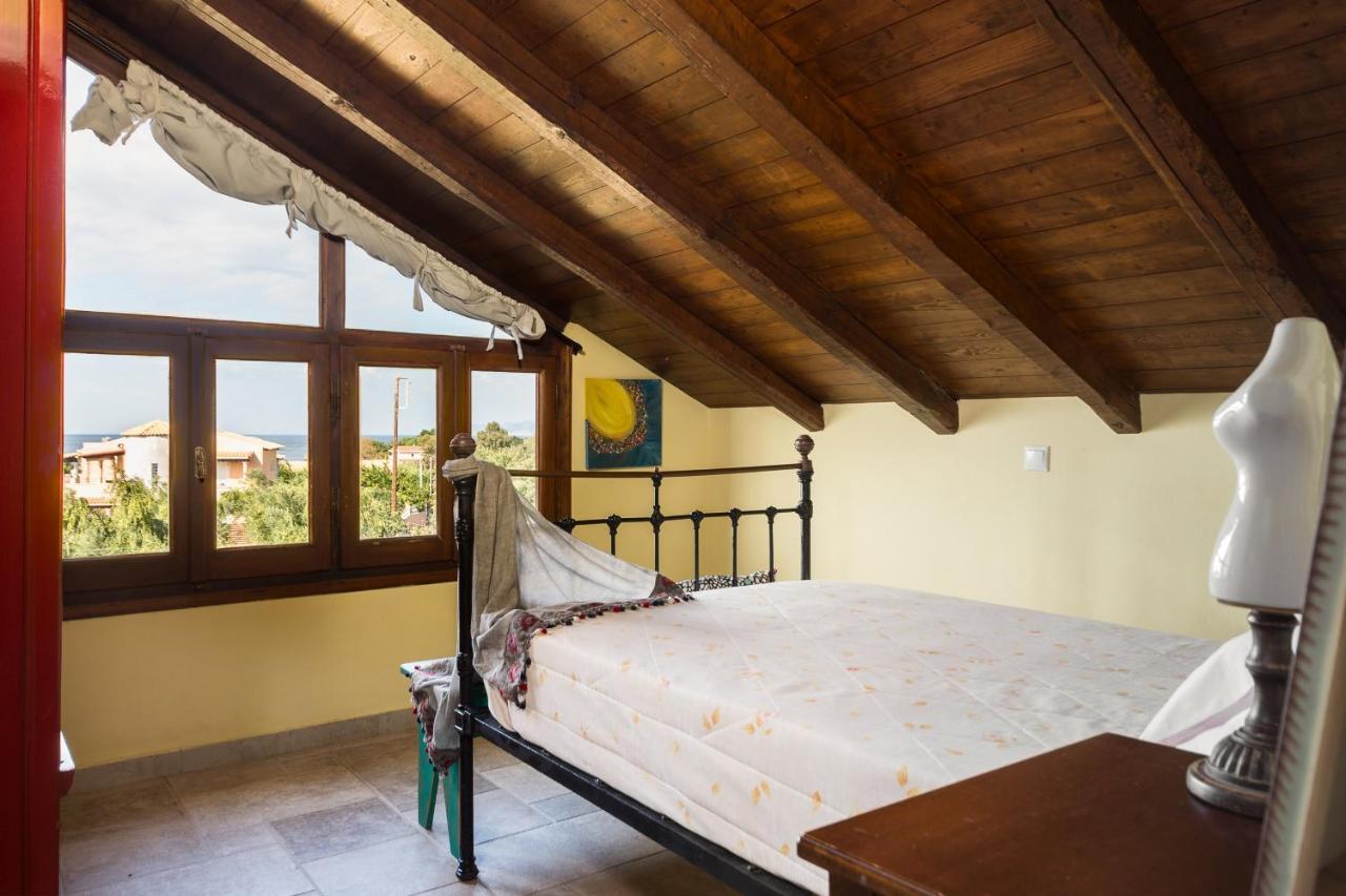 Ágios Matthaíos Beachfront Villa Meliti מראה חיצוני תמונה