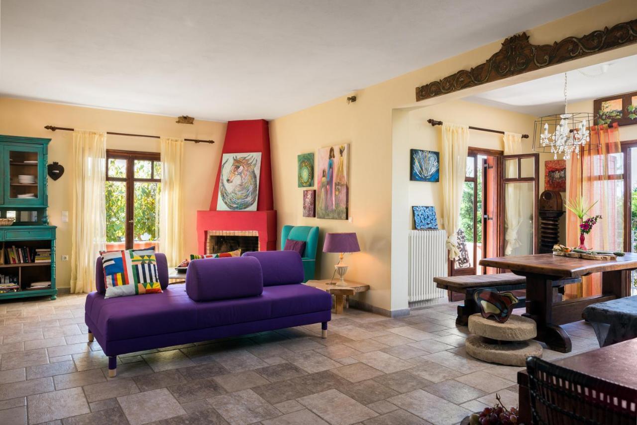 Ágios Matthaíos Beachfront Villa Meliti מראה חיצוני תמונה
