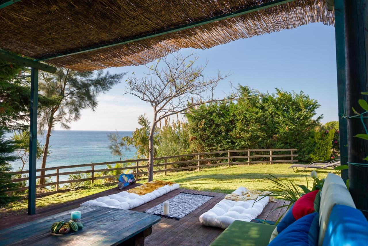Ágios Matthaíos Beachfront Villa Meliti מראה חיצוני תמונה