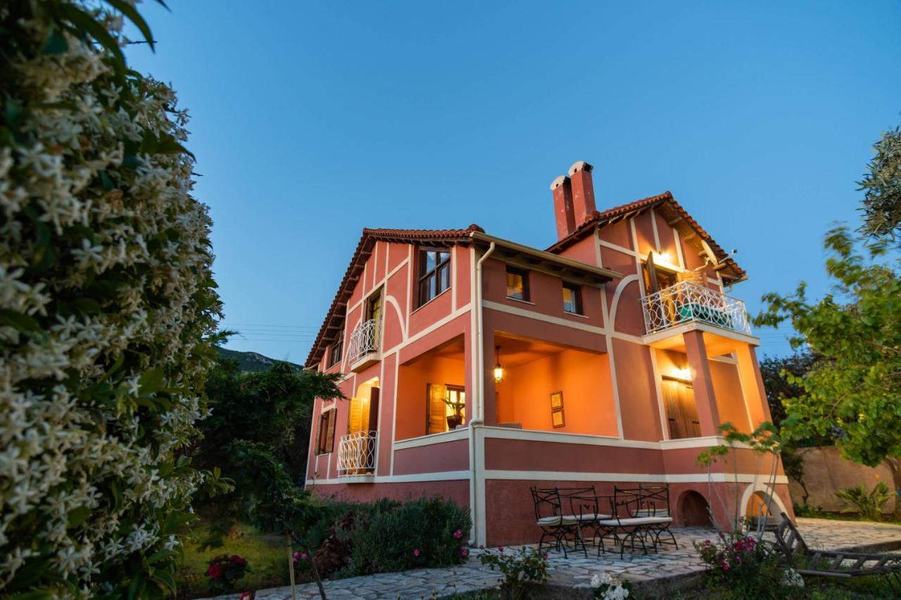 Ágios Matthaíos Beachfront Villa Meliti מראה חיצוני תמונה